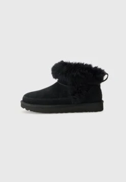 Ugg CLASSIC CHALET - Winter Boots - Sandcastle -Shein Fashion Store baa2a3b3e02346df984f0863b55de951 1