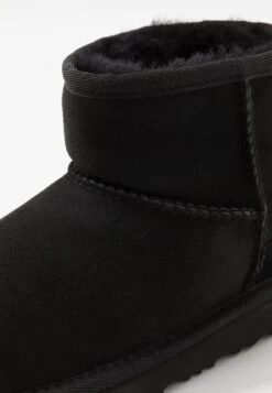 Ugg CLASSIC MINI II - Classic Ankle Boots - Black -Shein Fashion Store bc423b0126624e33aaf5d3381e03e295