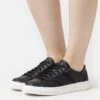 Ugg Alameda Lace - Trainers - Black