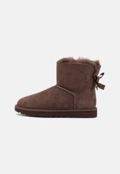 Ugg MINI BAILEY BOW II - Winter Boots - Obsidian 21 Ugg MINI BAILEY BOW II - Winter Boots - Obsidian -Shein Fashion Store c4226e42bbce4a5189efc28b681a0306