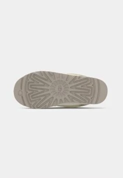 Ugg LOWMEL - Skate Shoes - Muted Brass/putty 18 Ugg LOWMEL - Skate Shoes - Muted Brass/putty -Shein Fashion Store c5998fffaa4b436bb15fa2d922994b35