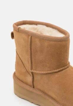 Ugg CLASSIC MINI UNISEX - Classic Ankle Boots - Chestnut -Shein Fashion Store c929f57c265c4f43b3646872c48438ce