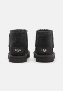 Ugg CLASSIC MINI II UNISEX - Classic Ankle Boots - Black -Shein Fashion Store cb54d14e7490488ca71099e96bd14ee1