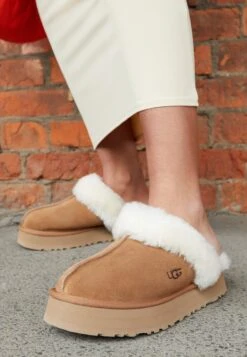 Ugg DISQUETTE - Slippers - Sand -Shein Fashion Store d5f8cacc413e440cb455dae68d4c1aa4