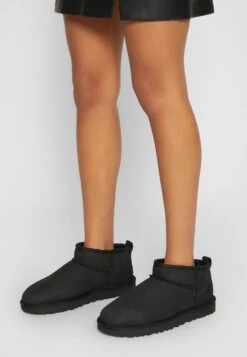 Ugg Classic Ultra - Ankle Boots - Black -Shein Fashion Store de498aa2736e4f36b63fd5ecd886217b