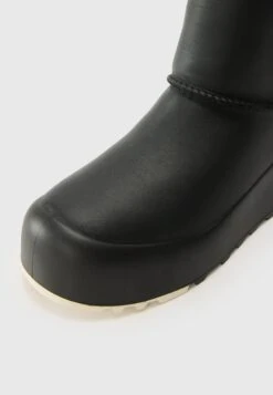 Ugg CLASSIC STREETSCAPE - Winter Boots - Black/jasmine 11 Ugg CLASSIC STREETSCAPE - Winter Boots - Black/jasmine -Shein Fashion Store eb0c01a6b31b4d65a300cda54d6767f3