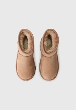 Ugg CLASSIC MINI II UNISEX - Classic Ankle Boots - Rocky Oak -Shein Fashion Store f20b6a5c90704aafa6a69d2593c1de21