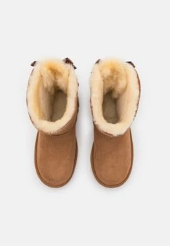 Ugg BAILEY BOW - Boots - Chestnut -Shein Fashion Store fa2985ab23424984993bf705e3077e1e