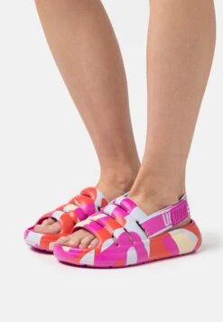 Ugg Sport Yeah Camopop - Sandals - Dragon Fruit