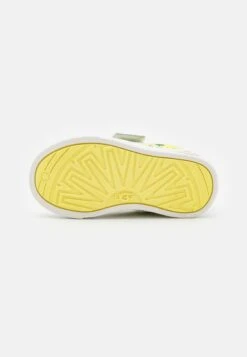 Ugg Rennon Low Pineapple Stuffie Unisex - Trainers - Pineapple -Shein Fashion Store ffb3d2bb8593463abda1ec54d77b68fd